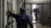 В Мурманске против сотрудника ФСИН возбудили уголовное дело о финансировании "нежелательной организации"